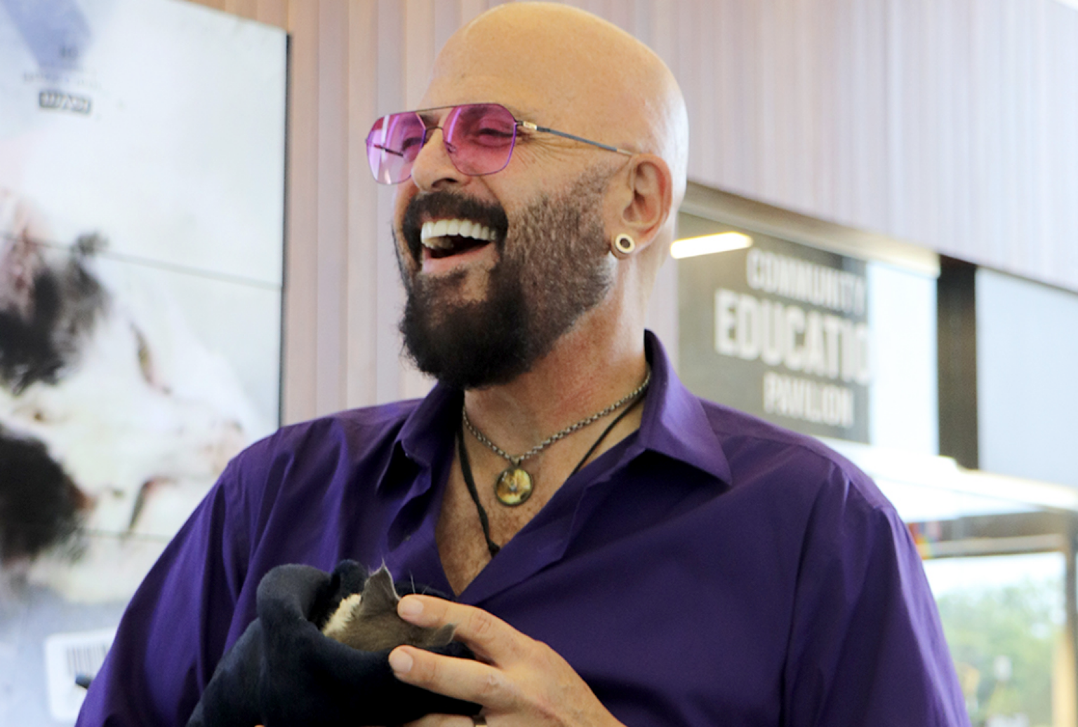cat-pawsitive-360-jackson-galaxy